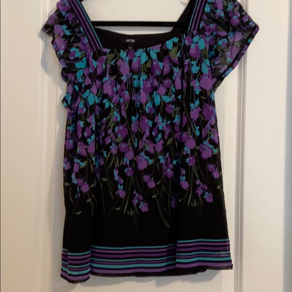 Apt 9 Flower Top